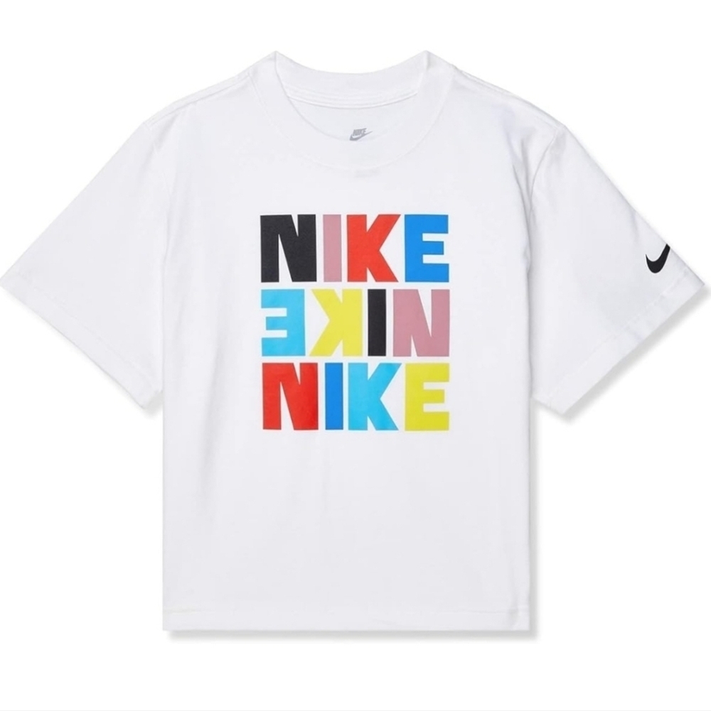 Nike White Graphic Junior T-Shirt Loose Fit Size Large.